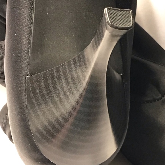 High-Heeled Ankle Bootie - Picture 9 of 11